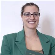 Laureata in Filosofia e Studentessa di Filologia moderna